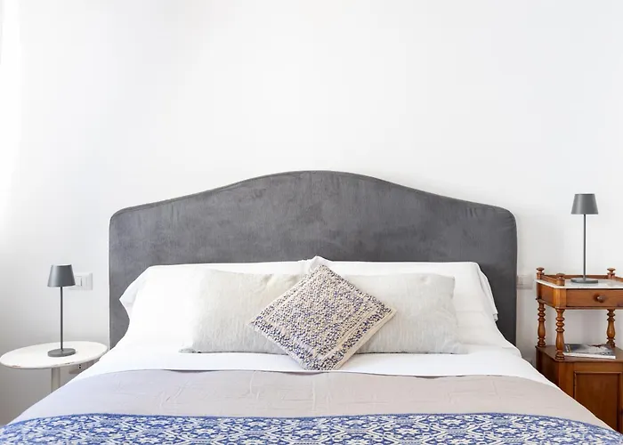 ゲストハウス エファモレスカ カリアリ