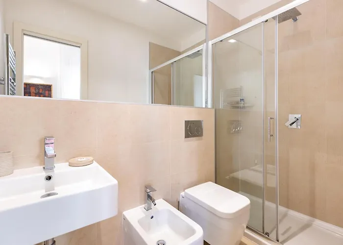 ゲストハウス エファモレスカ 3*