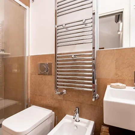 Efamoresca בית הארחה 3*